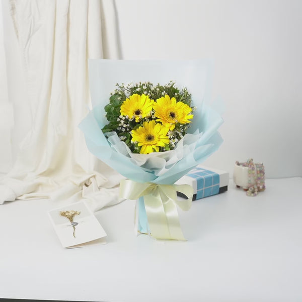 Sunlight Posy